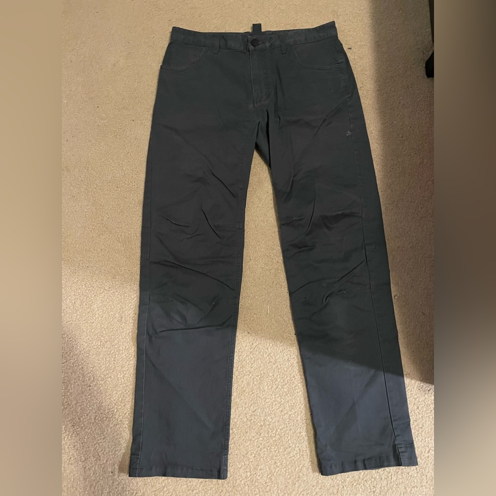Mountain hardwear cargo pants